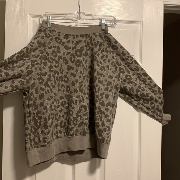 LEOPARD TOP&BOTTOM - Picture 3 of 3